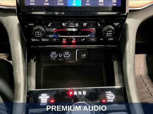 Used 2023 Jeep Grand Cherokee Summit w/ Luxury Tech Group V AWD/4WD image 22