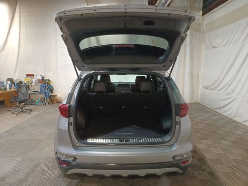 Used 2020 Kia Sportage S image 19