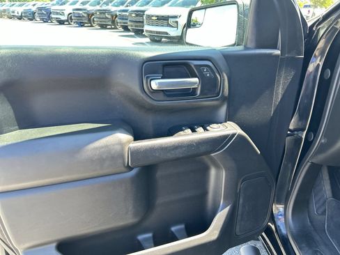 Used 2019 Chevrolet Silverado 1500 Custom w/ Custom Value Package AWD/4WD image 20
