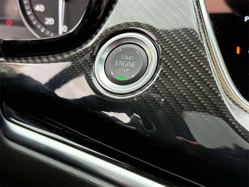 Used 2024 Cadillac XT6 Sport w/ Technology Package image 28