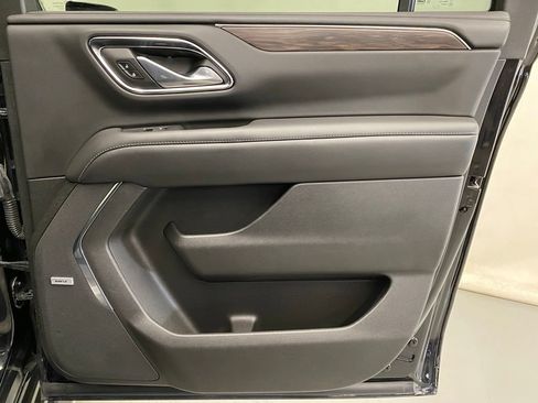 Used 2022 Chevrolet Suburban LT AWD/4WD image 13