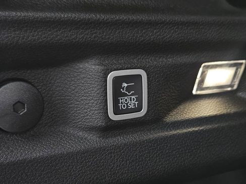 New 2025 Jeep Grand Cherokee L Limited image 11