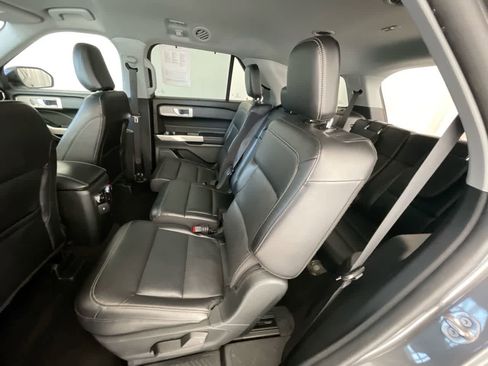 Used 2023 Ford Explorer Limited image 22
