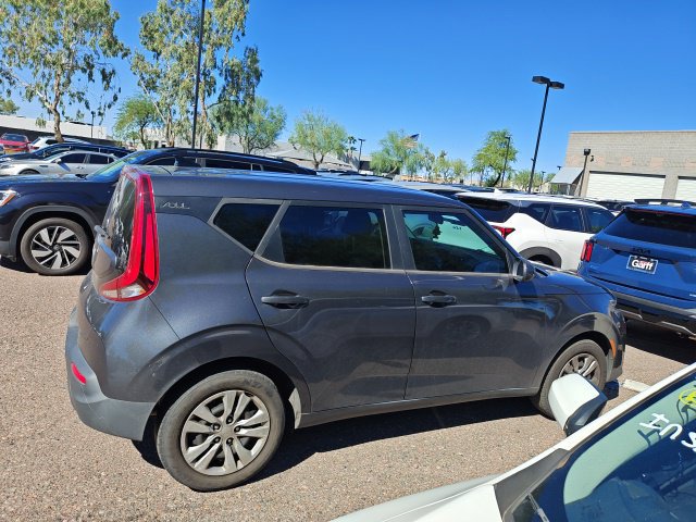 Certified 2022 Kia Soul LX FWD image 9
