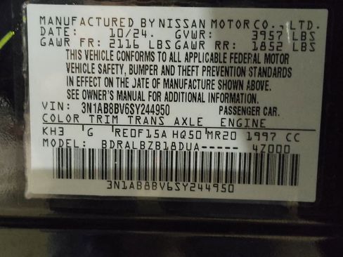 Used 2025 Nissan Sentra S FWD image 33