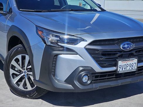 Certified 2025 Subaru Outback Premium image 6