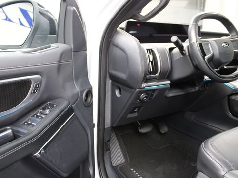 Used 2025 Ford Expedition Max Platinum w/ Stealth Appearance Package AWD/4WD image 59