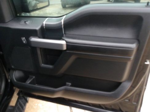 Used 2018 Ford F150 XLT w/ Equipment Group 302A Luxury image 9