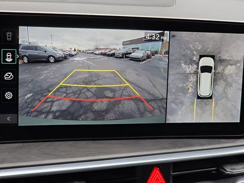 Used 2024 Kia Sorento SX Prestige image 32