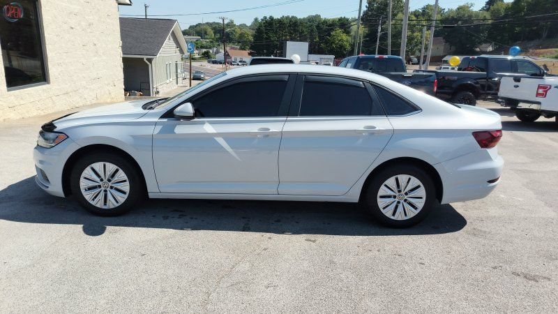 Used 2019 Volkswagen Jetta S FWD image 2