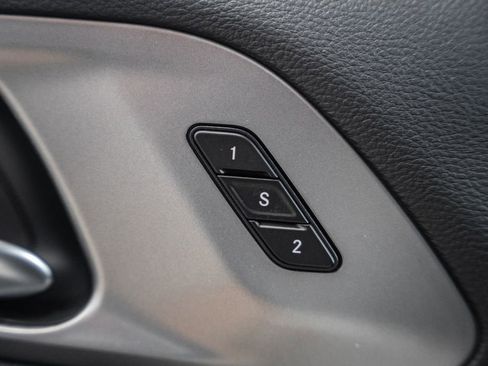 New 2026 Chrysler Pacifica Select image 36