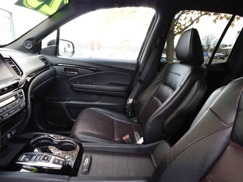 Certified 2023 Honda Ridgeline Black Edition image 13