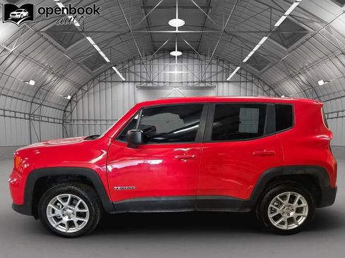 Used 2023 Jeep Renegade Latitude AWD/4WD image 8