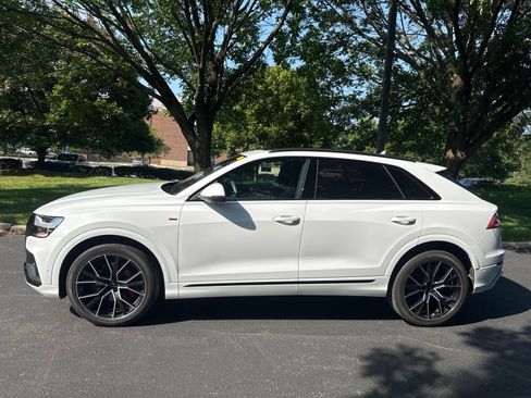 Used 2023 Audi Q8 Prestige w/ Prestige Package AWD/4WD image 4