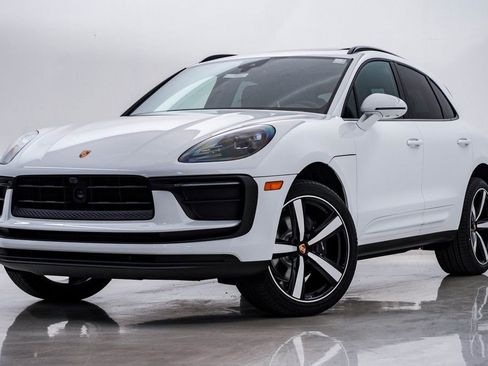 New 2026 Porsche Macan image 1