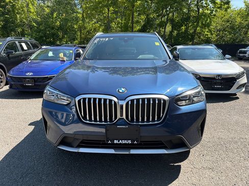 Used 2023 BMW X3 xDrive30i w/ Premium Package AWD/4WD image 2