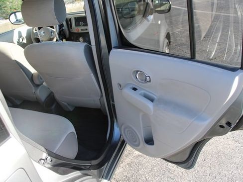 Used 2011 Nissan Cube 1.8 S w/ Interior Designer Pkg FWD image 26