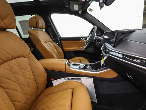 New 2026 BMW X5 xDrive40i w/ M Sport Package image 30