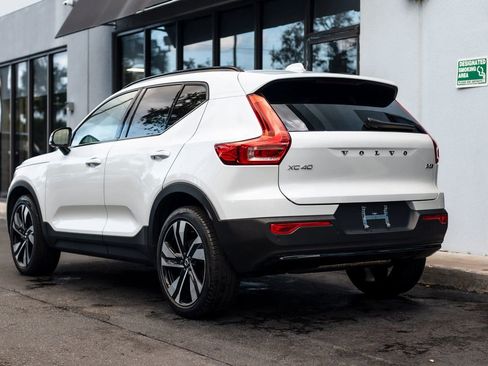 Used 2025 Volvo XC40 B5 Plus w/ Protection Package Premier AWD/4WD image 10