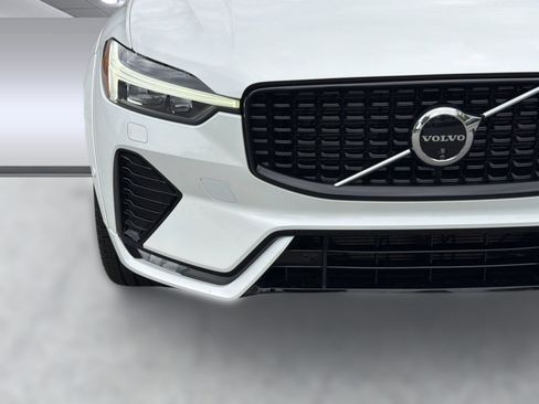 Certified 2024 Volvo XC60 B5 Ultimate w/ Protection Package Premier AWD/4WD image 11