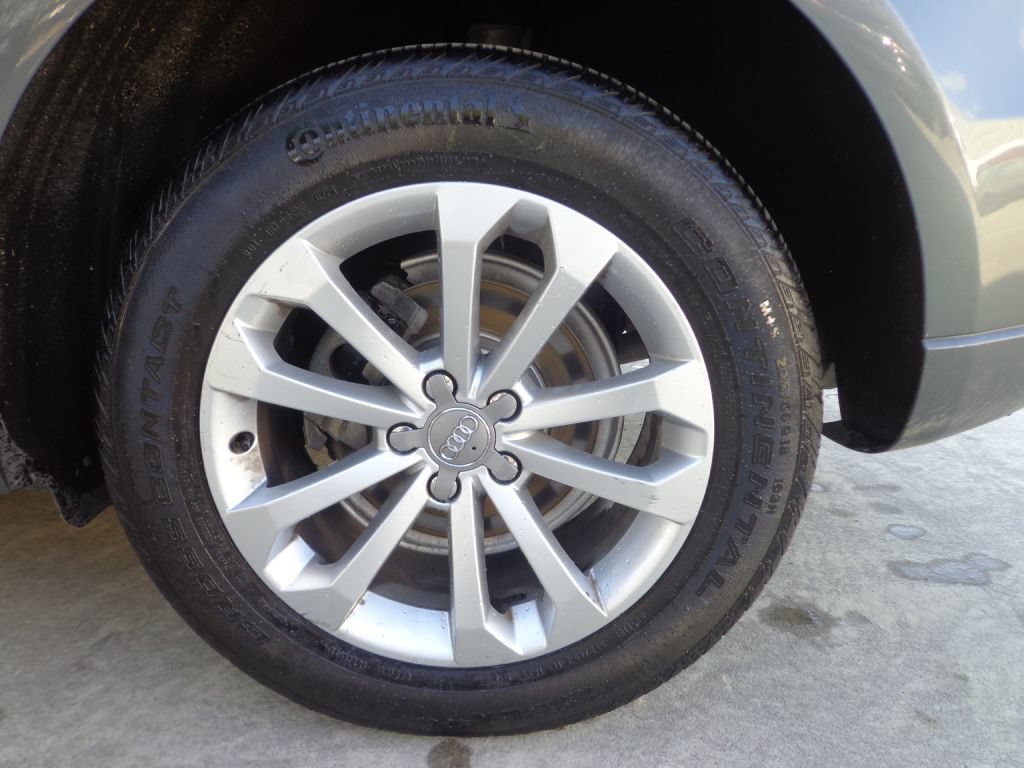 Used 2015 Audi Q5 2.0T Premium Plus w/ Technology Package AWD/4WD image 11