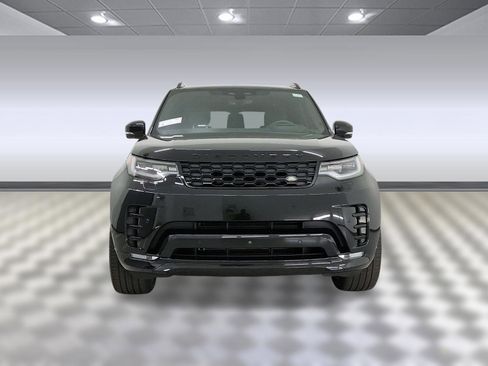 Used 2025 Land Rover Discovery Dynamic SE image 6
