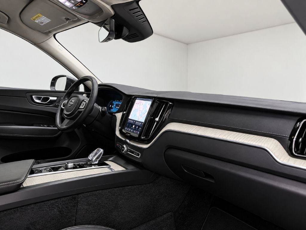 Used 2022 Volvo XC60 B6 Inscription w/ Advanced Package AWD/4WD image 40