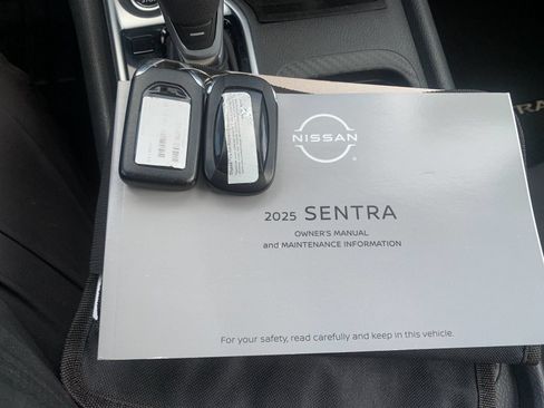 Used 2025 Nissan Sentra SV FWD image 10