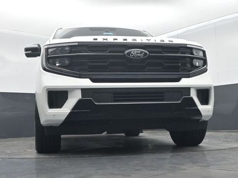 Certified 2025 Ford Expedition Platinum w/ Stealth Appearance Package AWD/4WD image 51