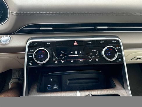 Used 2024 Genesis GV80 3.5T Advanced AWD/4WD image 24