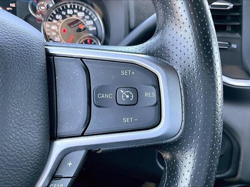 Used 2024 RAM 2500 Big Horn AWD/4WD image 13
