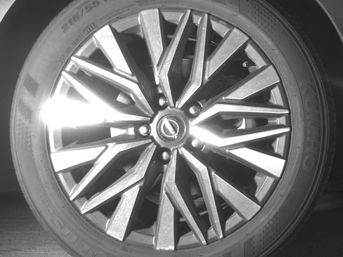 Used 2025 Nissan Altima 2.5 SV FWD image 13