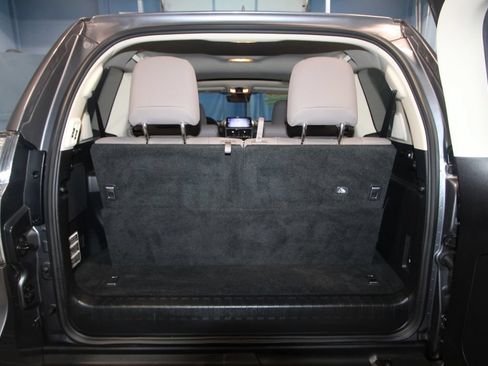 Used 2023 Lexus GX 460 Premium AWD/4WD image 47