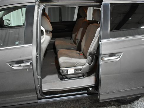 Used 2011 Honda Odyssey EX image 35