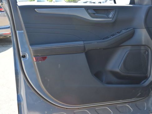 Used 2023 Ford Escape Active AWD/4WD image 9