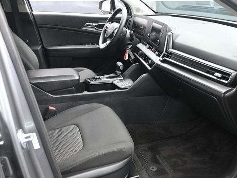 Used 2024 Kia Sportage LX image 23