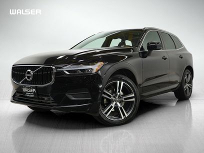 Used 2019 Volvo XC60 T5 Momentum w/ Multimedia Package