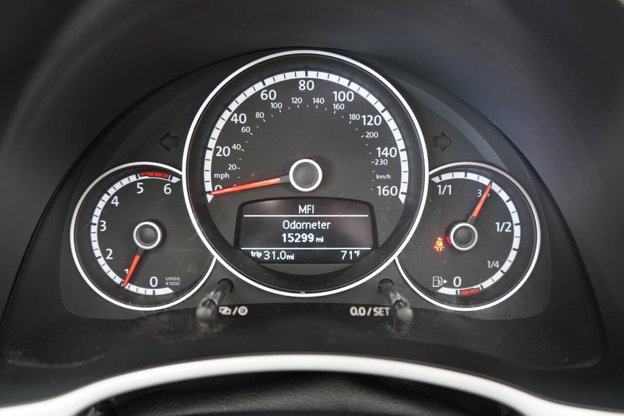 Used 2015 Volkswagen Beetle TDI FWD image 85