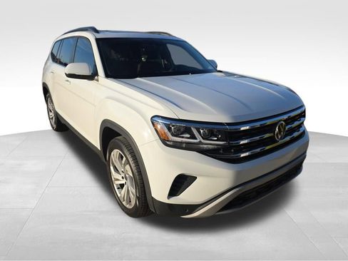 Used 2023 Volkswagen Atlas SE w/ Panoramic Sunroof Package image 6