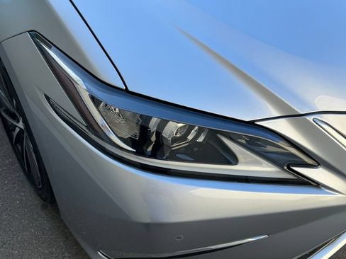 Used 2025 Lexus ES 350 w/ Premium Package FWD image 17