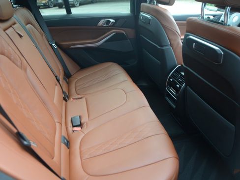 Used 2025 BMW X5 xDrive50e AWD/4WD image 14