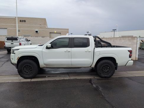 Used 2023 Nissan Frontier SV w/ SV Convenience Package AWD/4WD image 8