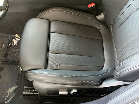 Used 2023 BMW 330i Sedan image 19