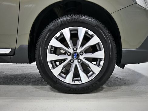 Used 2018 Subaru Outback 3.6R Touring w/ Popular Package #3 AWD/4WD image 38