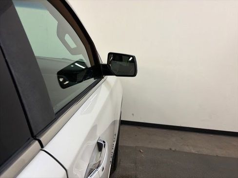 Used 2015 Chevrolet Suburban LTZ image 12