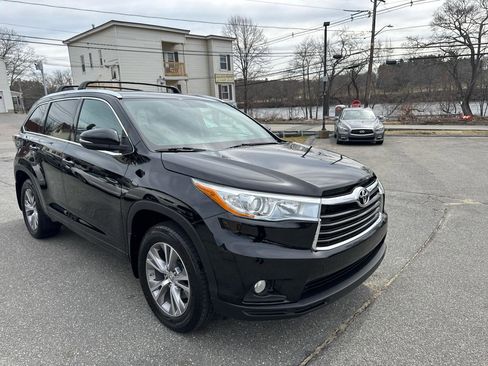 Used 2015 Toyota Highlander XLE AWD/4WD image 5