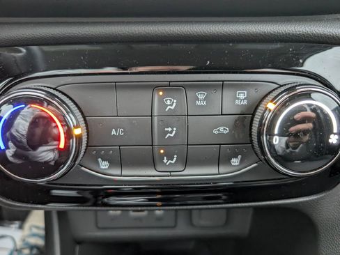 Certified 2023 Buick Encore GX Preferred w/ Cold Weather Comfort Package image 19