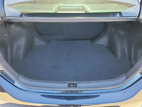 Used 2019 Toyota Corolla LE image 28
