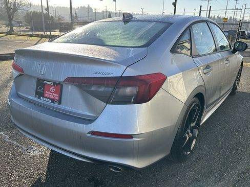 Used 2025 Honda Civic Sport image 5