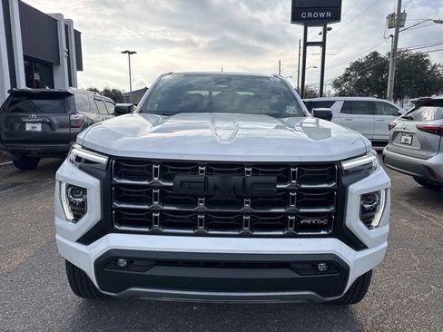 Used 2025 GMC Canyon AT4 image 2